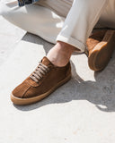Sneakers Uomo in Camoscio Marrone Tabacco con Suola Caramello