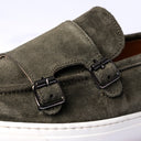 Monk Strap Uomo in Camoscio Verde Oliva con Suola Bianca