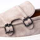 Monk strap Uomo in Camoscio Beige Sabbia con Fibbie e Suola Bianca